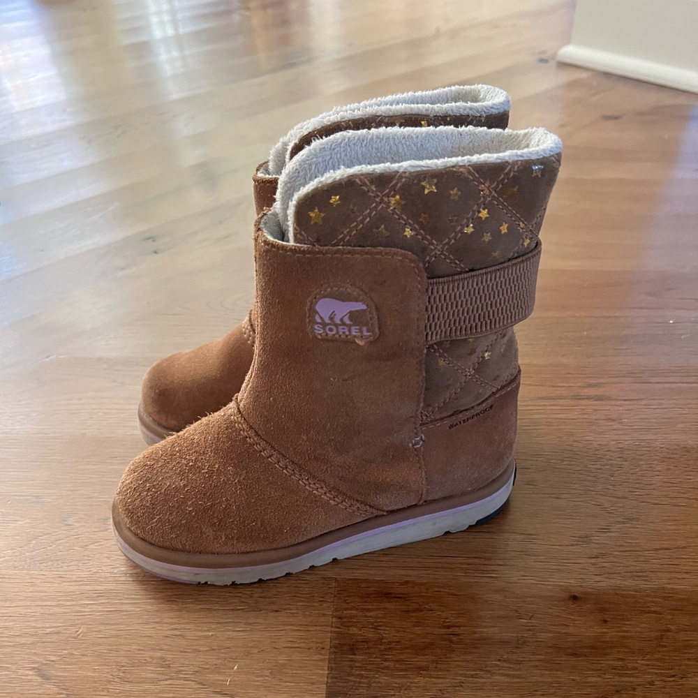 Girls Sorel winter snow boots size 13